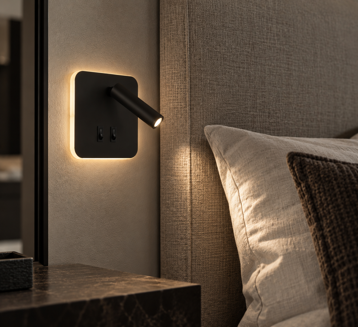 Wandlamp Versa met leesspot, detailfoto