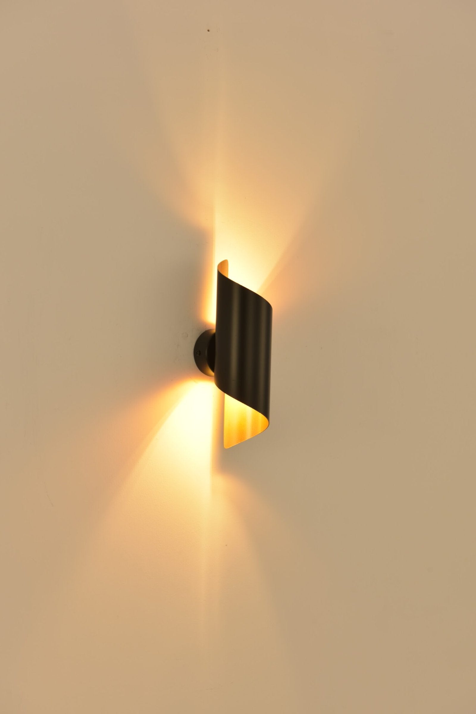 Wnandlamp Golden Twist