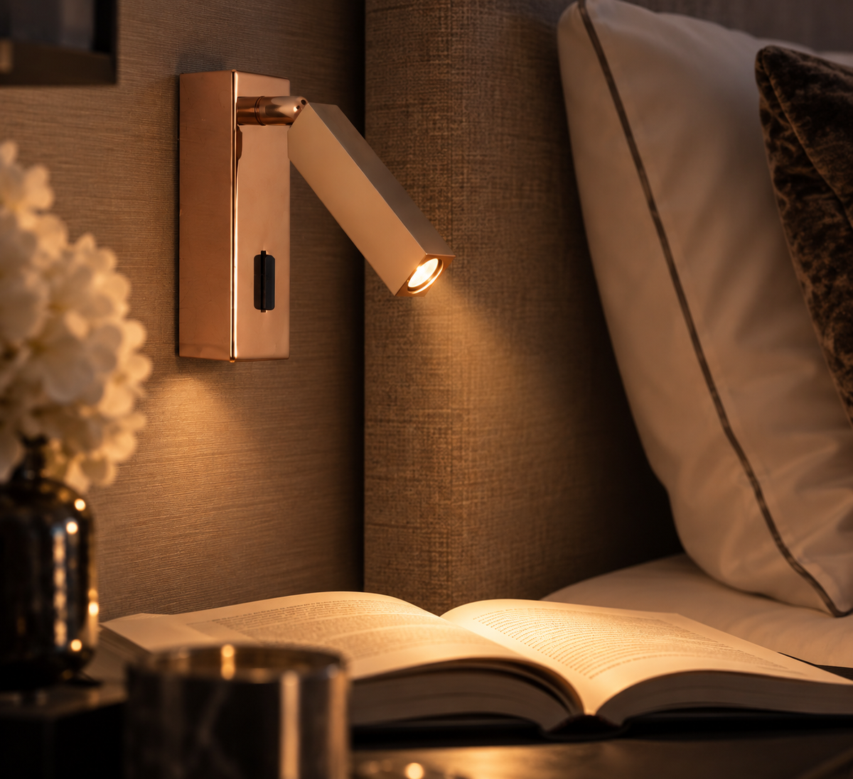 Wandlamp Vero in roségoud, detailfoto