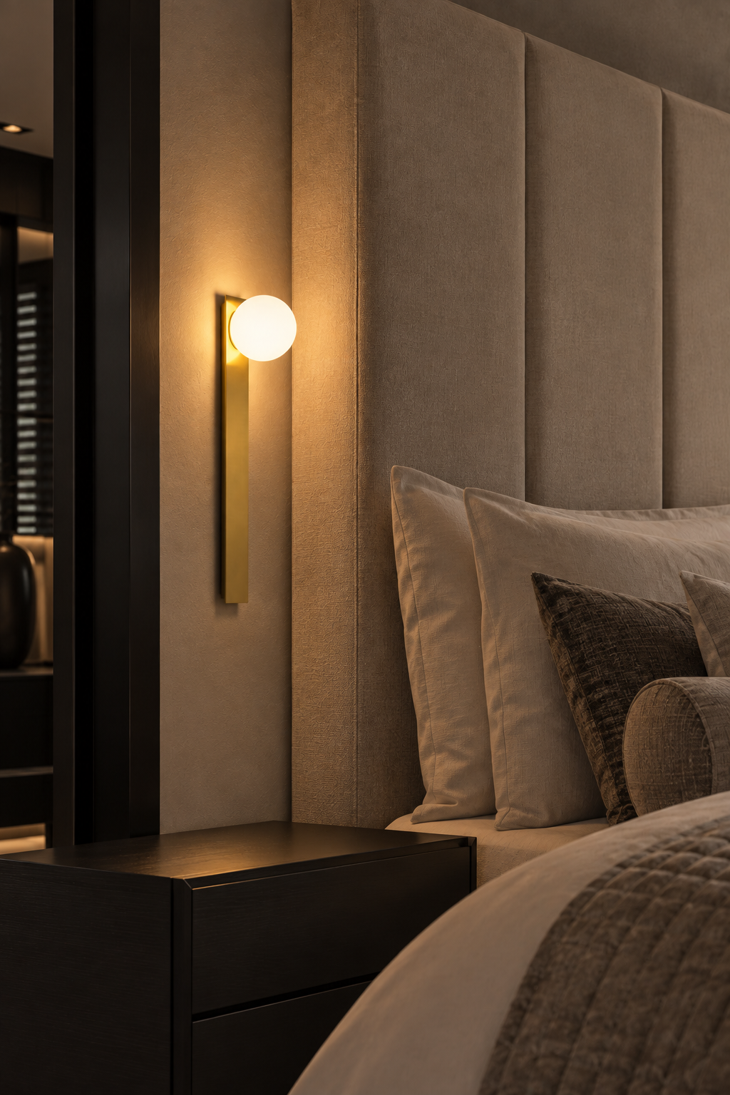 Wall lamp Nova in gold