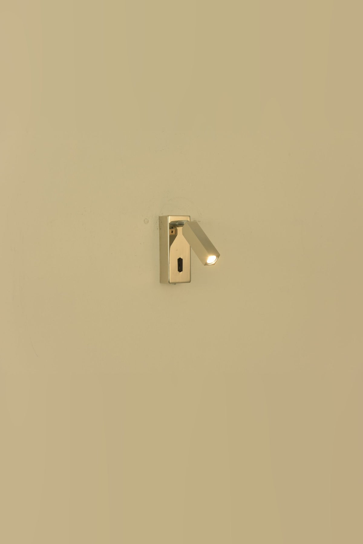 Wandlamp Vero in nikkel